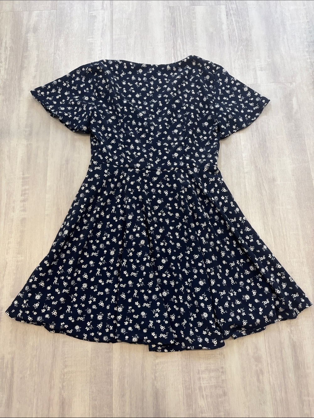 Altar'd State Navy and White Floral Midi Dress size Small - Picture 3 of 8